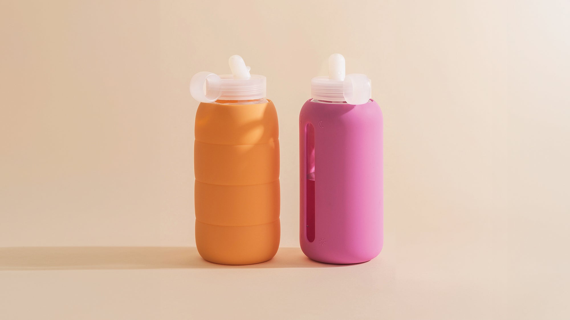 Glass water bottles that help you track your daily water intake