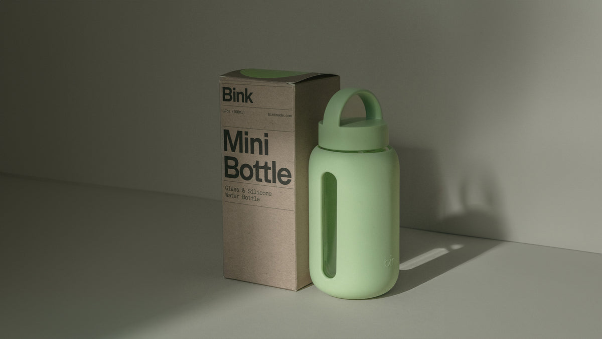 Glass water bottles that help you track your daily water intake