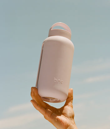 Glass water bottles that help you track your daily water intake